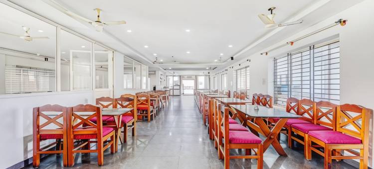 Treebo Atithi舒适酒店，距离Nisargadhama森林1公里(Treebo Atithi Comforts, 1 Km from Nisargadhama Forest)图片