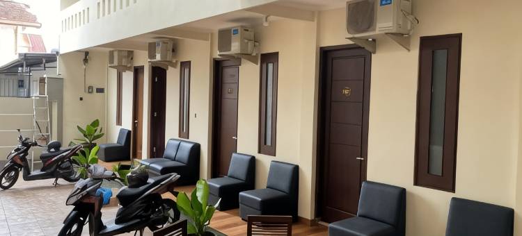 Jatiwinangun Homestay Near Gor Satria Purwoketo Mitra RedDoorz图片