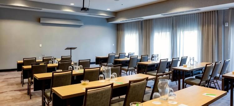 斯泰茨维尔莫尔斯威尔/诺曼湖万怡酒店(Courtyard Statesville Mooresville/Lake Norman)图片