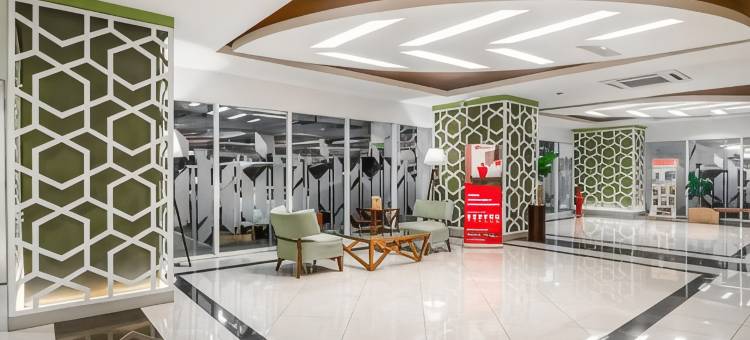 红利文公寓-格兰卡马拉环礁-基塔普罗巴克莱塔(RedLiving Apartemen Grand Kamala Lagoon - Kita Pro Tower Barclay)图片