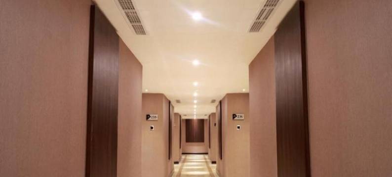 特加尔卡利塔酒店(Karlita Hotel Tegal)图片