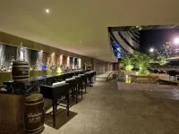 諾富特加爾各達 - 酒店和公寓 - 酒吧