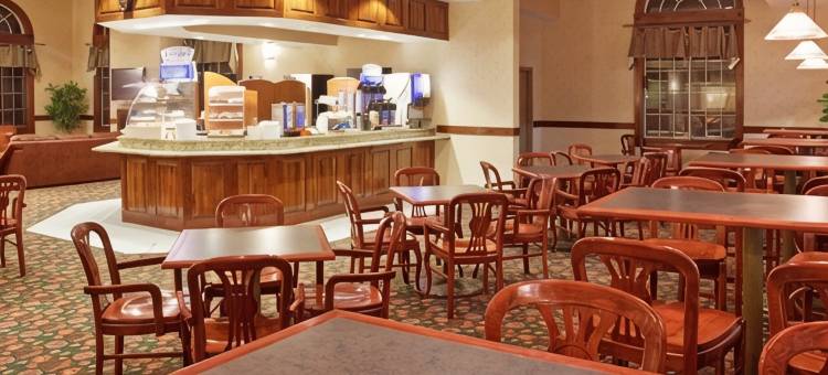Holiday Inn Express 桦木运行(弗兰肯默斯区)(Holiday Inn Express BIRCH RUN (FRANKENMUTH AREA) by IHG)图片