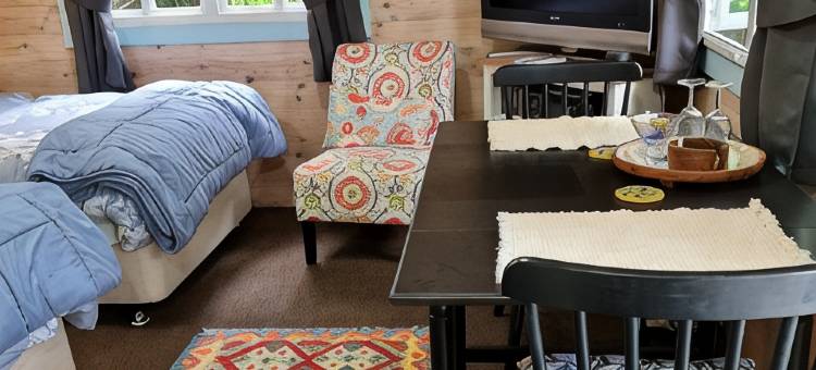 波森伍德小屋一室住宿，适合单人或情侣(Possumwood Cottage is a studio accommodation ideal for singles or couples.)图片
