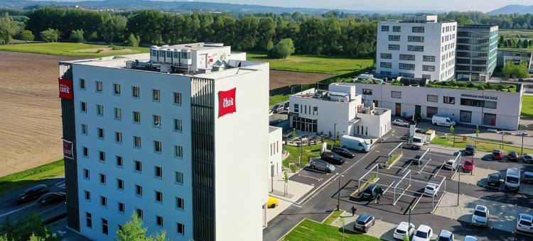 宜必思布尔昆雅里昂 Medipole 酒店(Ibis Bourgoin Jallieu Medipole)图片