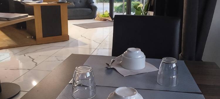 雷希德拉之家酒店(Appart'Hotel Residella House Room & Kitchen Avignon le Pontet)图片