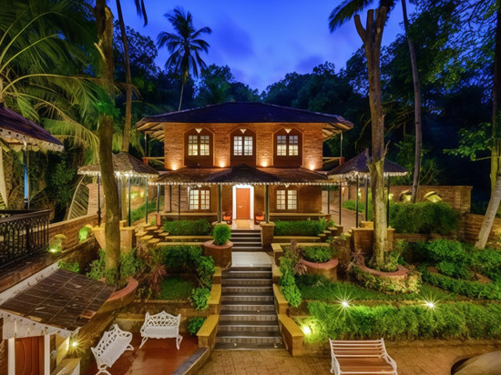 尼克瑞纳桑三水