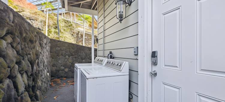 Cozy Sunset Views W/ Lanai - Close to Beach 1 Bedroom Home by RedAwning图片