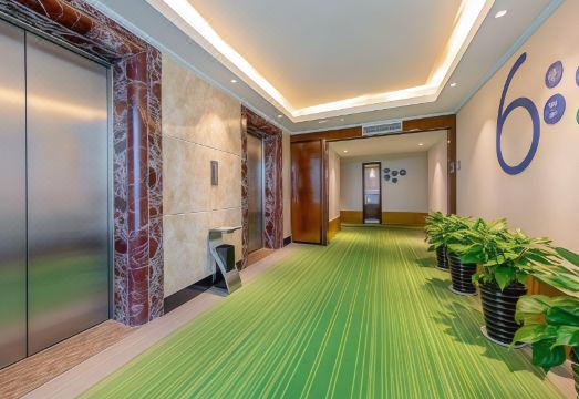 Campanile Hotel Restaurant (Zhuhai Yinhua Road)Hotel Overview