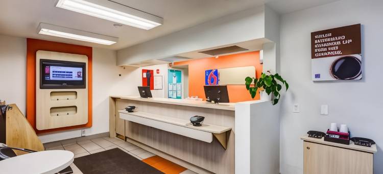 丹佛西部麦岭6号汽车旅馆- 北(Motel 6 Wheat Ridge, CO - West - Denver North)图片