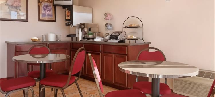 俄克拉何马城州费尔格朗兹速8酒店(Super 8 by Wyndham Oklahoma Fairgrounds)图片