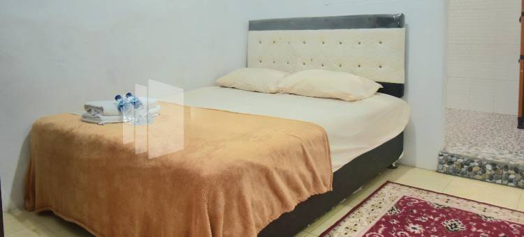 卢马姜红多兹樊塔民宿(RedDoorz @ Fanta Homestay Lumajang)图片