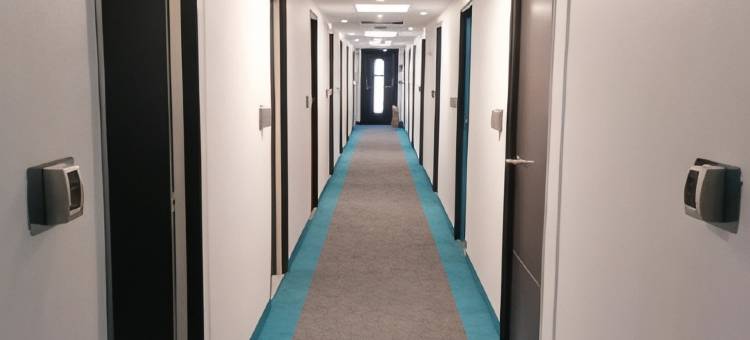 直通马堤格的Kyriad酒店(Kyriad Direct Martigues)图片