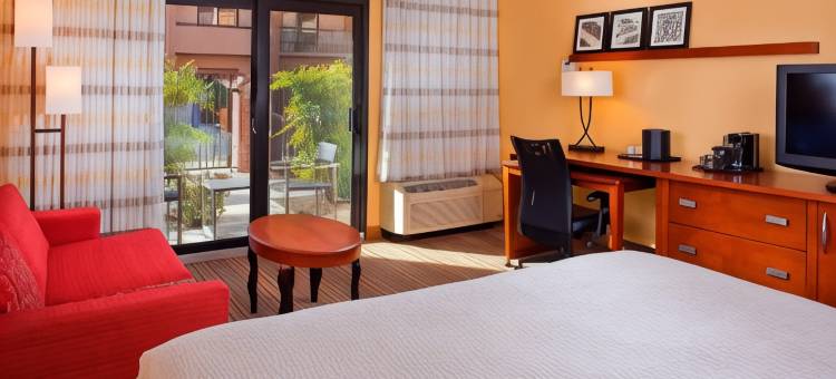 奥兰多机场万怡酒店(Courtyard Orlando Airport)图片