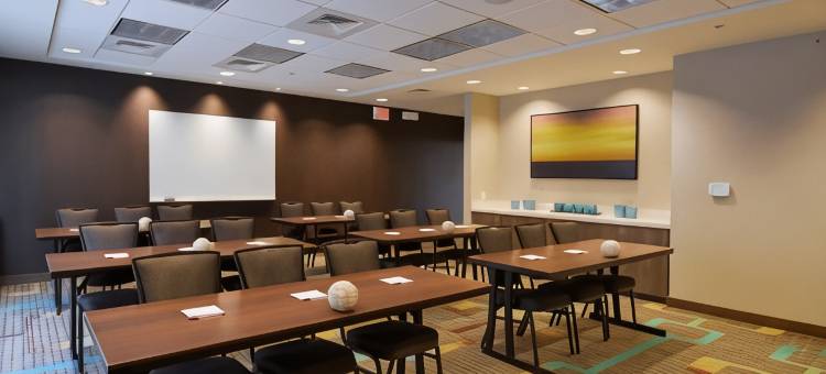 奥马哈阿克萨本村Residence Inn 酒店(Residence Inn Omaha Aksarben Village)图片