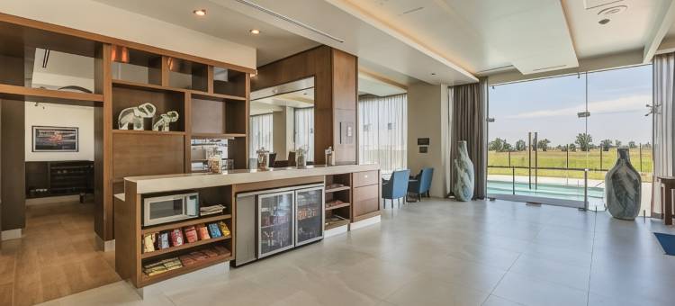 萨拉曼卡巴希奥希尔顿欢朋套房酒店(Hampton Inn & Suites by Hilton Salamanca Bajio)图片