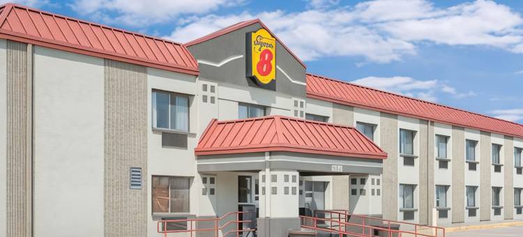 马绍尔速8酒店(Super 8 by Wyndham Marshalltown)图片