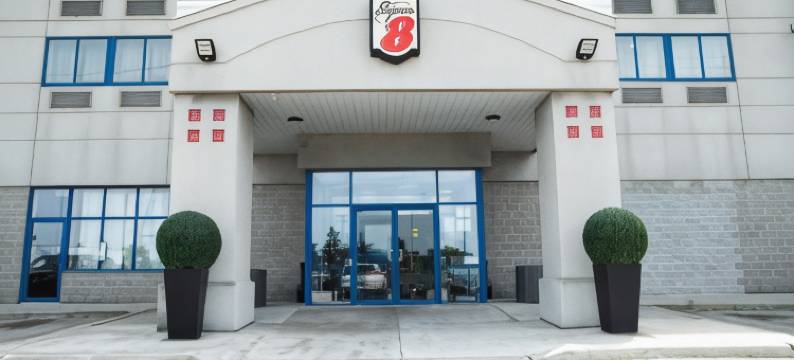 密西沙加速 8 酒店(Super 8 by Wyndham Mississauga)图片