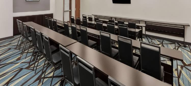 温德姆拉昆塔科勒尔维尔爱荷华市酒店及套房(La Quinta Inn & Suites by Wyndham Coralville Iowa City)图片