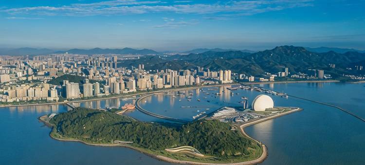情侣南路虚度小筑客栈(海滨泳场店)图片