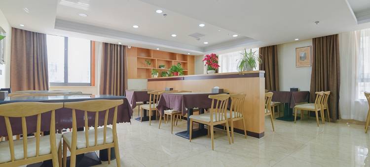 源哥假日宾馆(六安火车站店)图片
