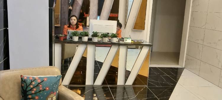 武汉军齐主题宾馆(湖北美术学院店)图片