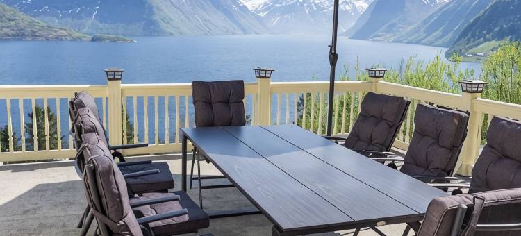 Spectacular Norwegian Fjord with unbeatable view, sauna and hot tub图片