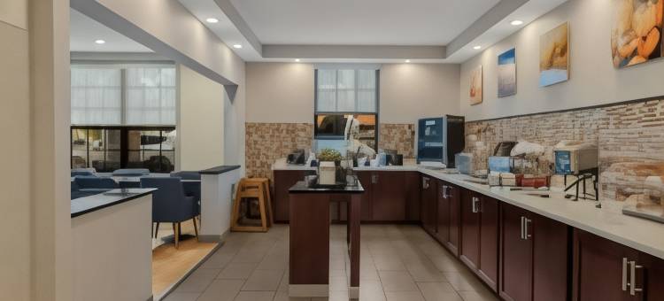 纽波特纽斯-汉普顿I-64舒适酒店(Comfort Inn Newport News - Hampton I-64)图片