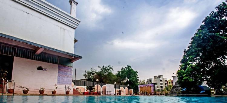 纳斯科丽晶品质度假酒店(Quality Inn Regency, Nashik)图片