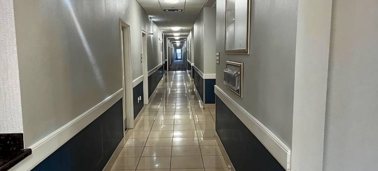 阿尔瓦拉多拉昆塔温德姆套房酒店(La Quinta Inn & Suites by Wyndham Alvarado)图片