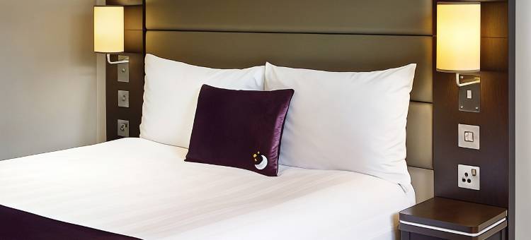 普瑞米尔梅瑟蒂德菲尔酒店(Premier Inn Merthyr Tydfil)图片