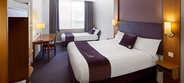 特伦特东部伯顿普瑞米尔酒店(Premier Inn Burton On Trent East)图片