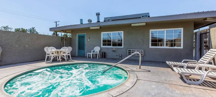 安大略米尔斯购物中心罗德威旅馆(Rodeway Inn Ontario Mills Mall)图片