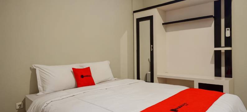 红多兹普拉斯酒店-近日惹市购物中心5号(RedDoorz Plus Near Jogja City Mall 5)图片