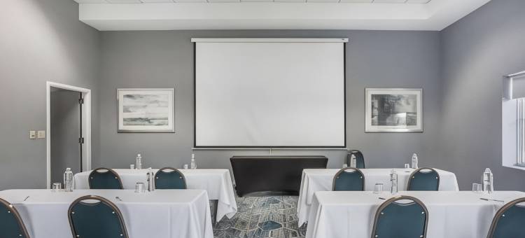 贝斯特韦斯特优质威尔克斯巴雷斯克兰顿优质机场酒店(Best Western Plus Wilkes Barre-Scranton Airport Hotel)图片