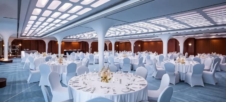 伊丽莎白女王二世酒店(Queen Elizabeth 2 Hotel)图片