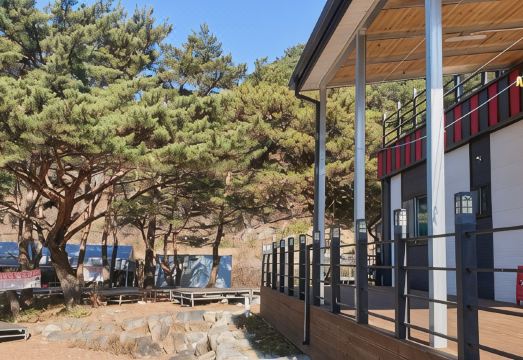 Muju Chiryeon Valley Pension Hotel Overview