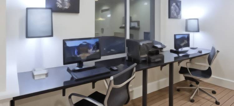 罗杰斯智选假日酒店及套房(Holiday Inn Express & Suites Rogers)图片