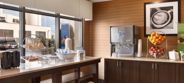 波士顿布伦特里希尔顿欢朋酒店(Hampton Inn Boston/Braintree)图片