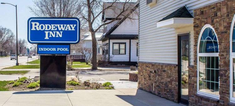 欧克博奇套房罗德威旅馆(Rodeway Inn & Suites Near Okoboji Lake)图片