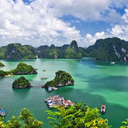 越南河内+下龙湾+芽庄+大叻+潘切美奈海滩+胡志明市9日8晚跟团游