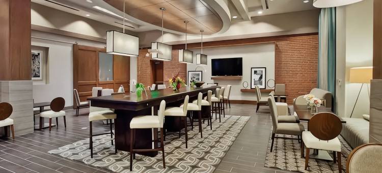 教堂山/卡尔伯罗欢朋酒店及套房(Hampton Inn & Suites Chapel Hill-Carrboro/Downtown)图片