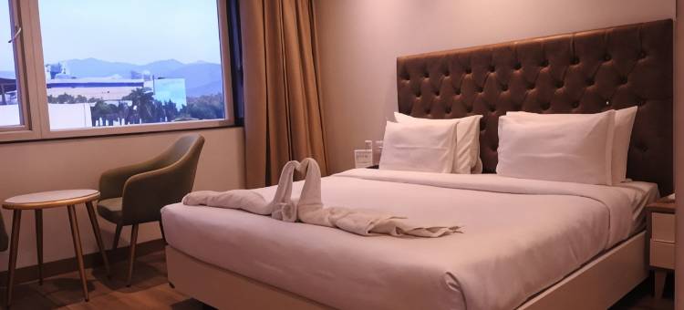 Sapphire Sky Hotel图片