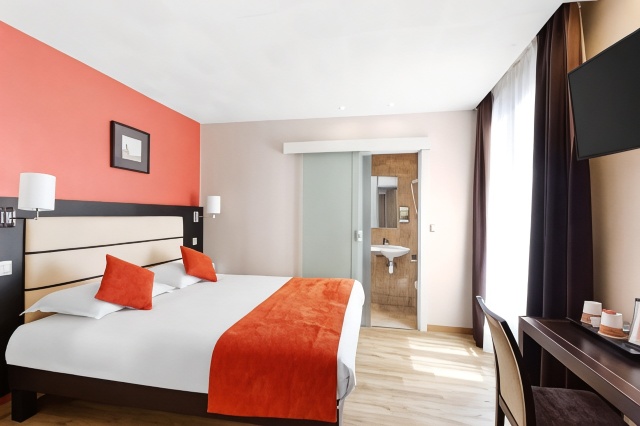 Sure Hotel by Best Western Paris Gare du Nord Over view