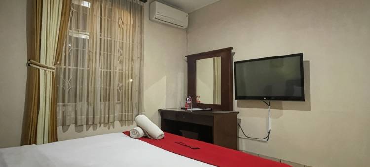 红多兹Plus酒店-近万隆天主教大学(RedDoorz Plus near Parahyangan University)图片