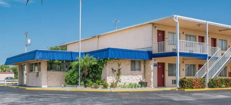 皮尔斯堡I-95罗德威酒店(Rodeway Inn Fort Pierce I-95)图片