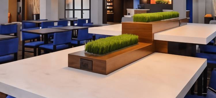 北密尔沃基/布朗迪尔万怡酒店(Courtyard Milwaukee North/Brown Deer)图片