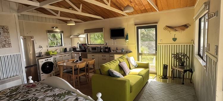 图伊乡村民宿，私密乡间度假地，享高处海景(Tui Cottage Private rural retreat with elevated views to the ocean)图片