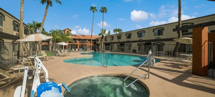 古德伊尔-菲尼克斯西凯艺套房酒店(Quality Inn & Suites Goodyear - Phoenix West)图片