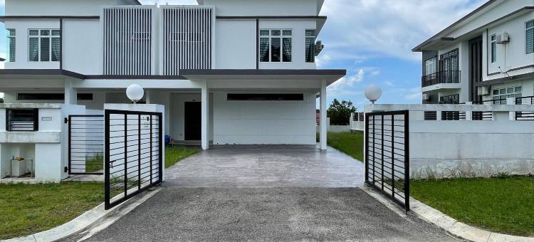 位于班达佩纳沃尔的4卧室公寓-250平方米|带5个独立浴室(Desaru | Arcadia Villa No. 19 by Beestay)图片